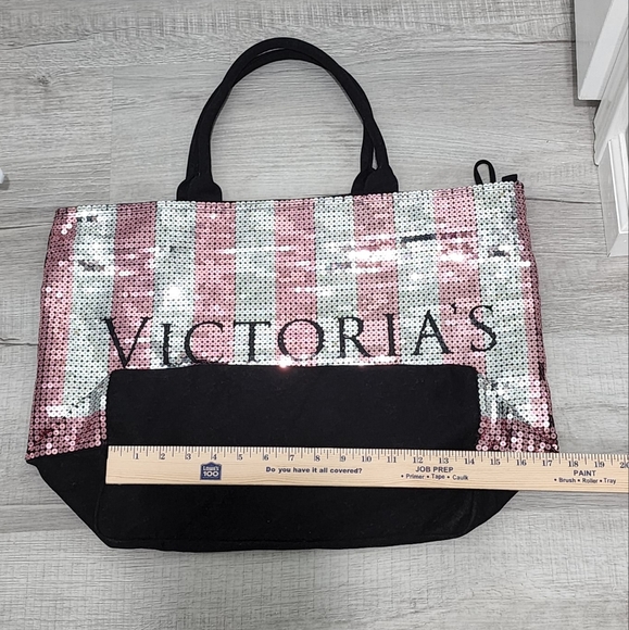 M.016- Victoria's Secret sequin striped tote bag. - Picture 7 of 8